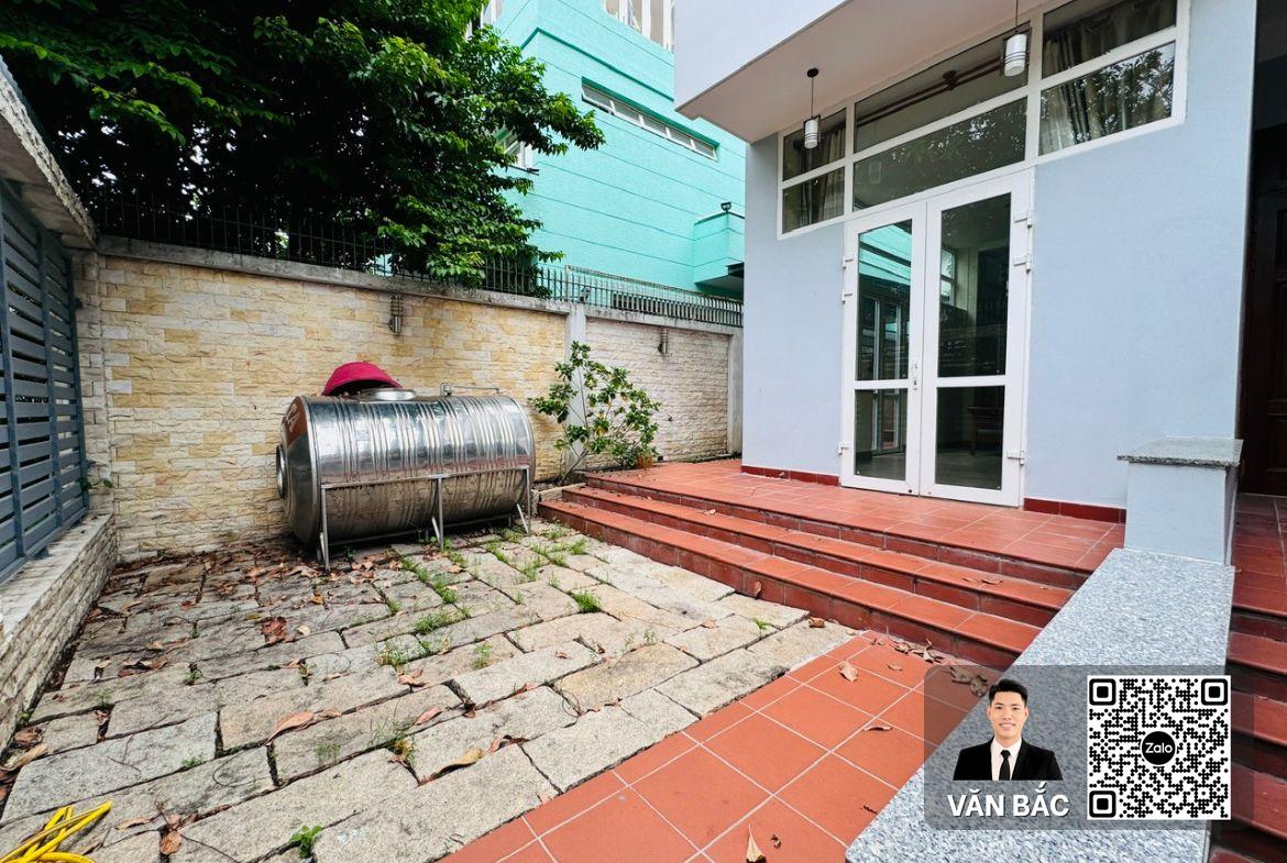 biet-thu-16-lo-g-duong-so-9-phu-mỹ-van-phat-hung-q7-dt-105x21m²-huong-dong-gia-tot-358-tỷ (10)