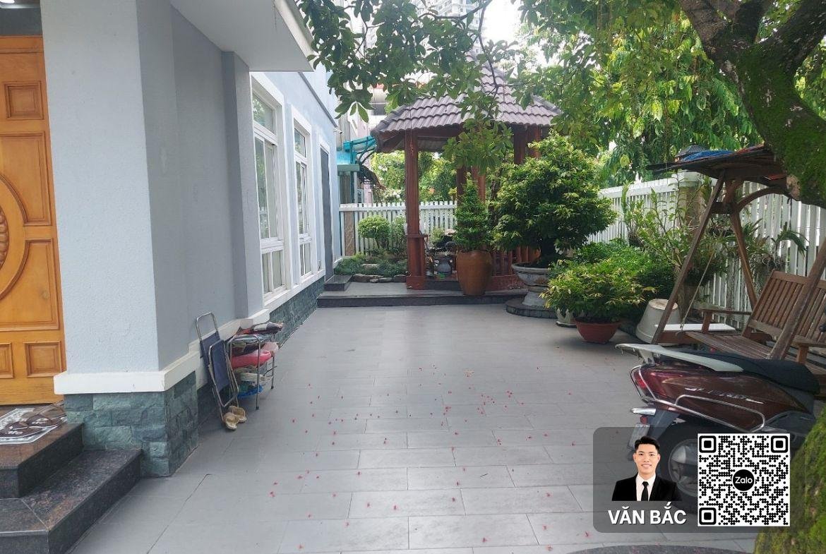 biet-thu-goc-2-mat-tien-b2-21-mỹ-thai-3-phu-mỹ-hung-san-vuon-rong-dt-12x20m-3-tang-gia-68-tỷ (2)