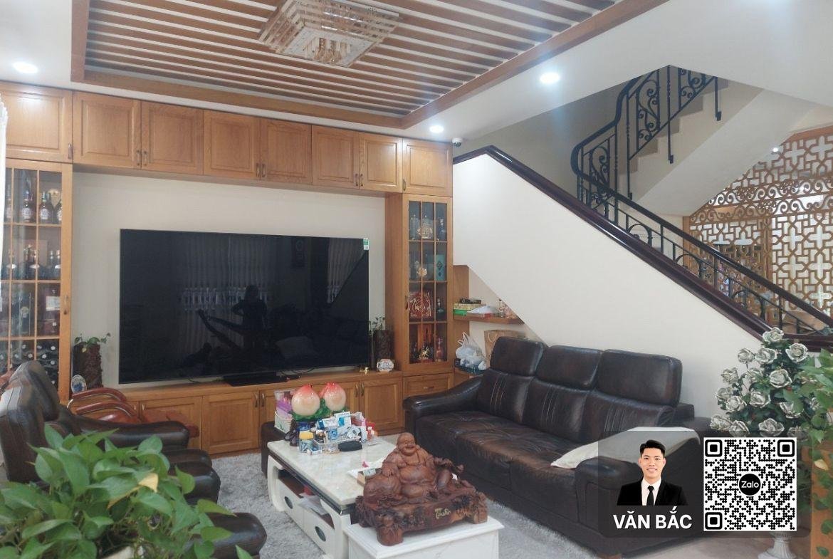 biet-thu-goc-2-mat-tien-b2-21-mỹ-thai-3-phu-mỹ-hung-san-vuon-rong-dt-12x20m-3-tang-gia-68-tỷ (4)