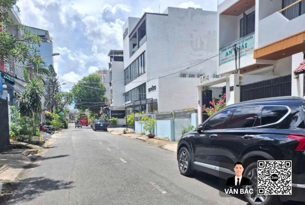 biet-thu-pho-tan-quy-q7-mat-tien-120-duong-so-47-lo-gioi-14m-ham-3-lau-dt-8x20m-gia-28-tỷ (2)