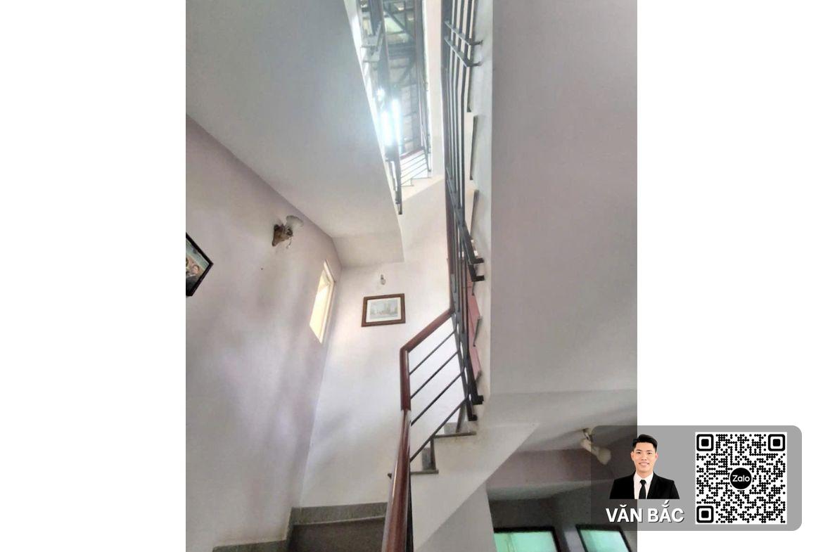 biet-thu-pho-tan-quy-q7-mat-tien-120-duong-so-47-lo-gioi-14m-ham-3-lau-dt-8x20m-gia-28-tỷ (7)