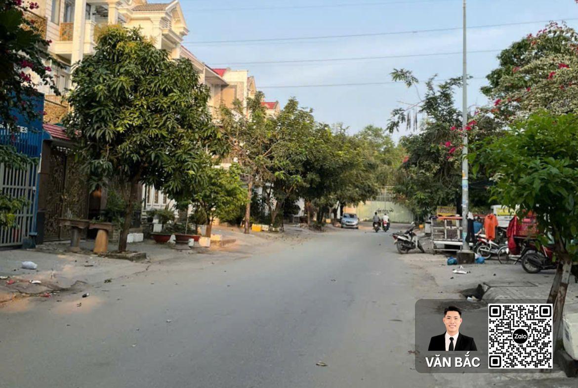 dat-biet-thu-pho-c15-kdc-savimex-q7-huong-nam-mat-me-dt-7x24m-dong-tien-17tr-thang-gia-17-tỷ (2)
