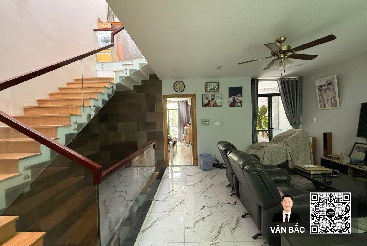 nha-pho-32-duong-2c-kdc-cong-ich-q4-quan-7-dt-7x19m-4lau-huong-dong-nam-gia-23-5-tỷ (6)