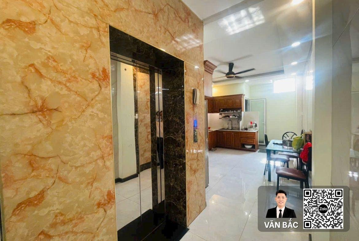 nha-pho-mat-tien-839-huynh-tan-phat-q7-5-lau-co-thang-may-dong-tien-san-co-gia-chot-13-5-tỷ (6)