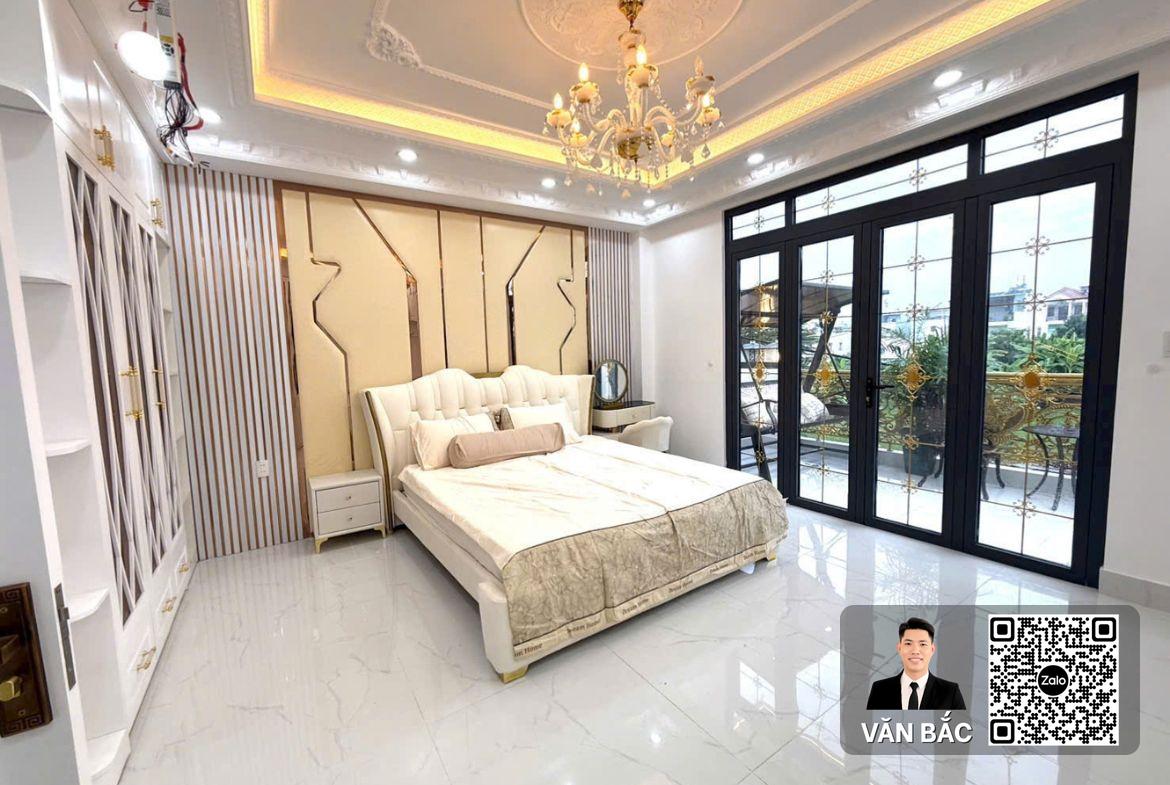 sieu-pham-nha-pho-thang-may-hem-96-dao-tong-nguyen-co-phong-xong-hoi-dt-5x16m-4-lau-gia-98-tỷ (4)