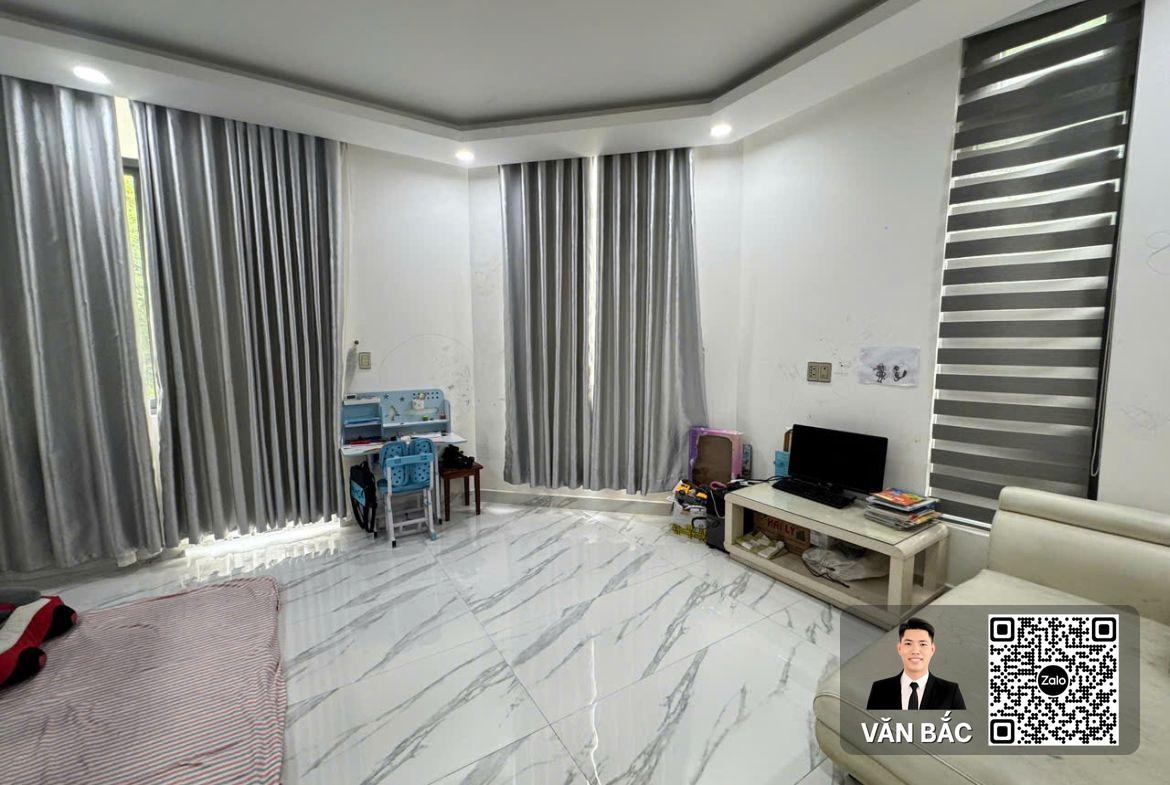 biet-thu-2-mat-tien-76-duong-so-7-lavila-nha-be-duong-25m-dt-8x18m-3-lau-full-noi-that-gia-23-ty (17)