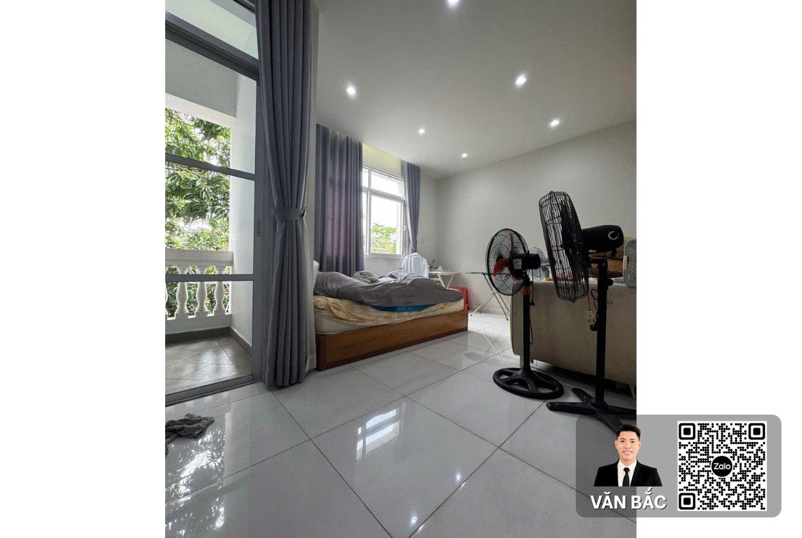 biet-thu-b11-chateau-phu-mỹ-hung-vi-tri-vang-ngay-ho-boi-clubhouse-dt-7-5x25m-3-lau-ap-mai-gia-95-tỷ (3)