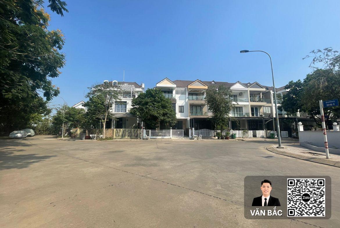 biet-thu-jamona-home-resort-lo-d15-duong-so-8-dt-10x25m-4-lau-full-noi-that-gia-21-ty (5)