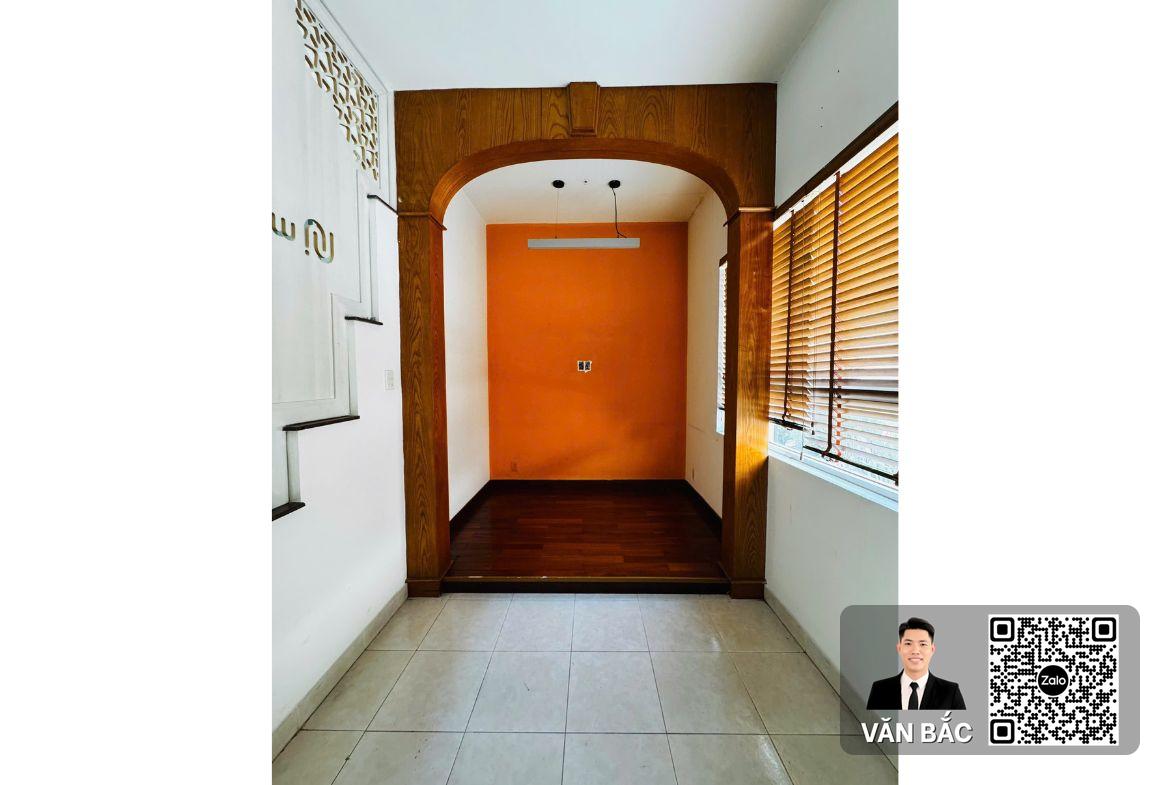 biet-thu-mat-tien-206-pham-thai-buong-mỹ-hoang-phu-mỹ-hung-vi-tri-kinh-doanh-dt-10-5x20m-3-lau-gia-80-tỷ (11)