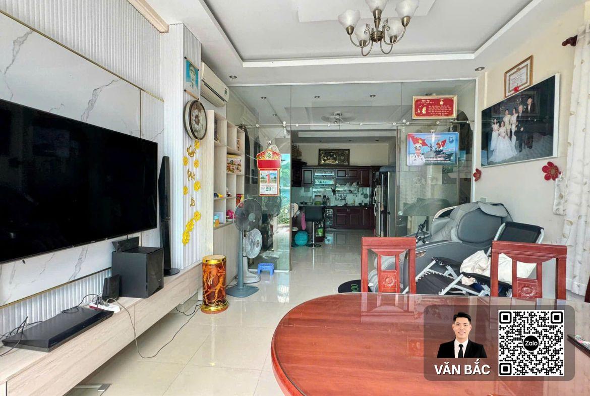 biet-thu-san-vuon-62-25-11-lam-van-ben-quan-7-dt-13-5x19m-3-lau-hem-xe-tai-thong-gia-chot-29-tỷ (5)