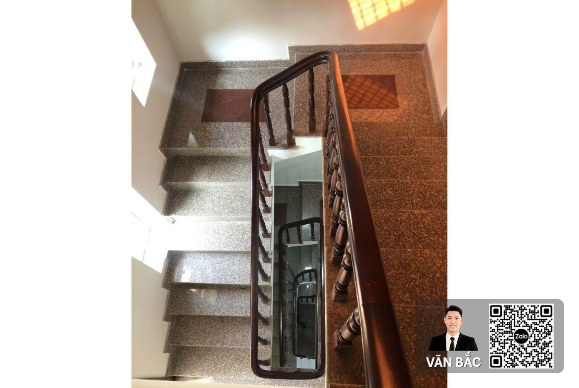 nha-2-mat-tien-truoc-sau-4-duong-7a-kdc-sadeco-song-ong-lon-dt-7-8x18m-ham-4-lau-hdt-45tr-gia-28-tỷ (6)