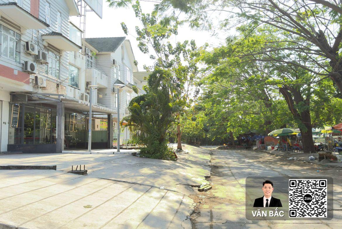 nha-pho-2-mat-tien-truoc-sau-a9-duong-7a-kdc-sadeco-song-ong-lon-dt-7-8x18m-4-lau-hdt-40tr-gia-26-tỷ (4)