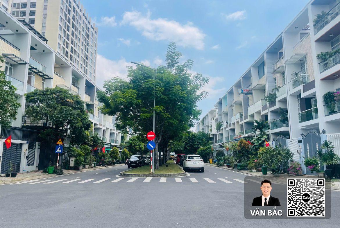 nha-pho-jamona-golden-silk-q7-so-21-duong-d2-dt-52x20m-4-lau-hdt-28tr-thang-gia-20-6-ty (2)