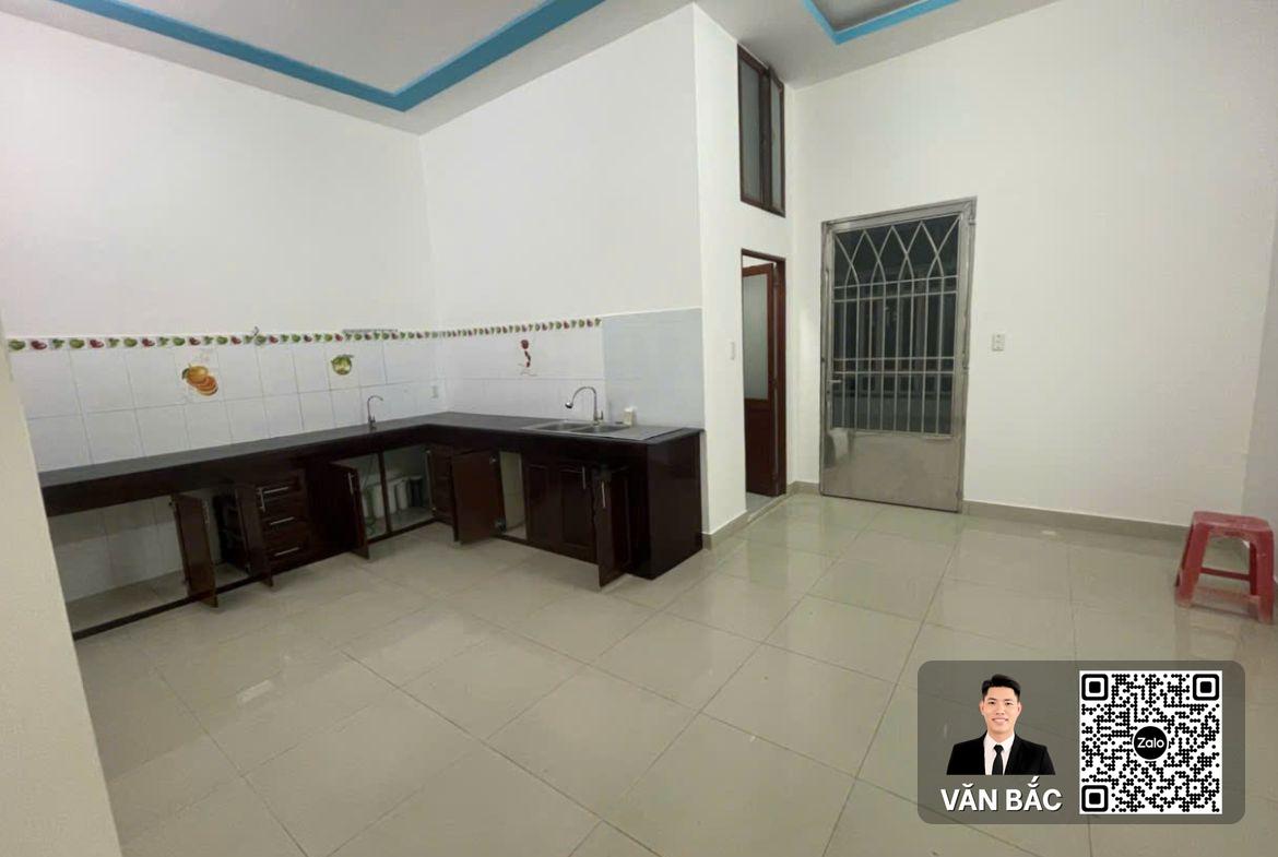 nha-pho-mat-tien-1545-huynh-tan-phat-q7-dt-6x25m-3-lau-hdt-28tr-thang-gia-20-tỷ (6)