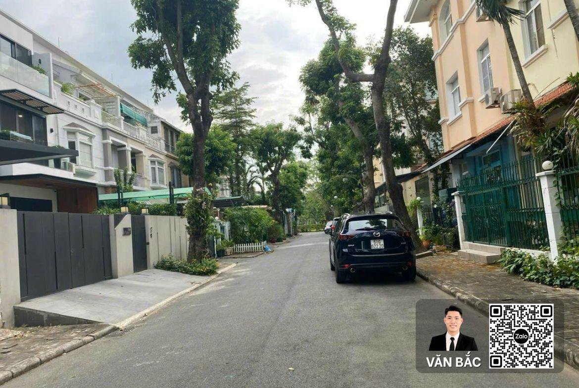 sieu-biet-thu-11-mỹ-giang-1a-phu-mỹ-hung-nha-moi-100-dt-12x18m-4-lau-thang-may-full-noi-that-gia-85-tỷ (7)