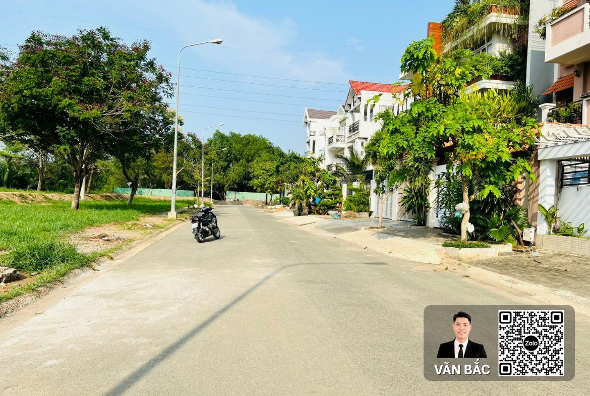 sieu-pham-goc-2-mat-tien-92a41-kdc-savimex-q7-duong-40m-dt-65x20m-chi-con-23-ty (2)