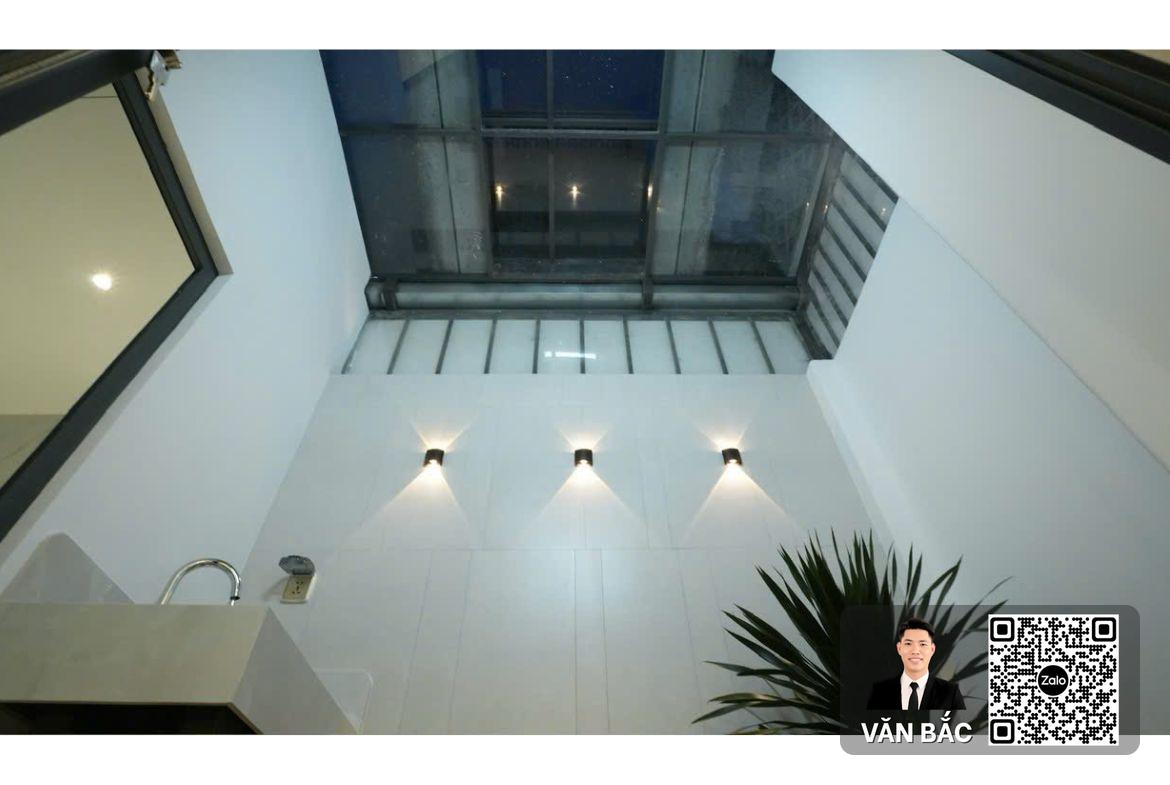 sieu-pham-nha-pho-m36-kdc-tai-dinh-cu-phu-mỹ-q7-thang-may-dt-5x18m-4-lau-moi-full-gia-17-8-tỷ (13)