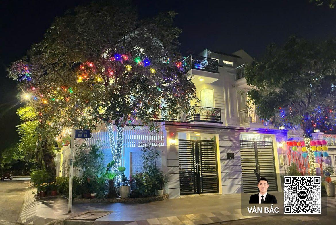 biet-thu-2-mat-tien-12-duong-so-12-sadeco-phuoc-kien-dt-10x20m-ham-3-lau-gia-315-tỷ (1)