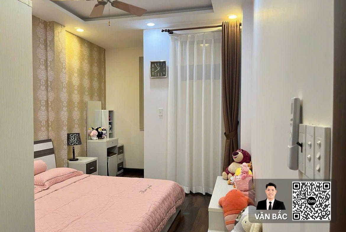 biet-thu-2-mat-tien-12-duong-so-12-sadeco-phuoc-kien-dt-10x20m-ham-3-lau-gia-315-tỷ (12)