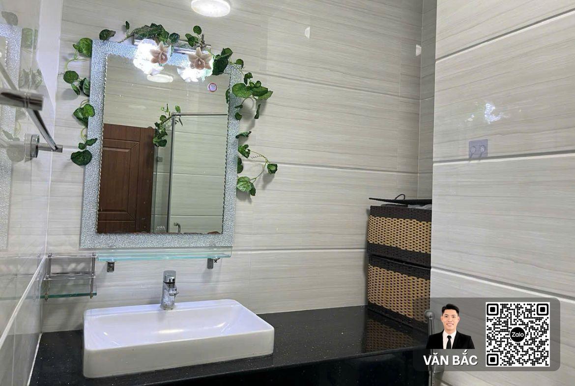 biet-thu-2-mat-tien-12-duong-so-12-sadeco-phuoc-kien-dt-10x20m-ham-3-lau-gia-315-tỷ (13)