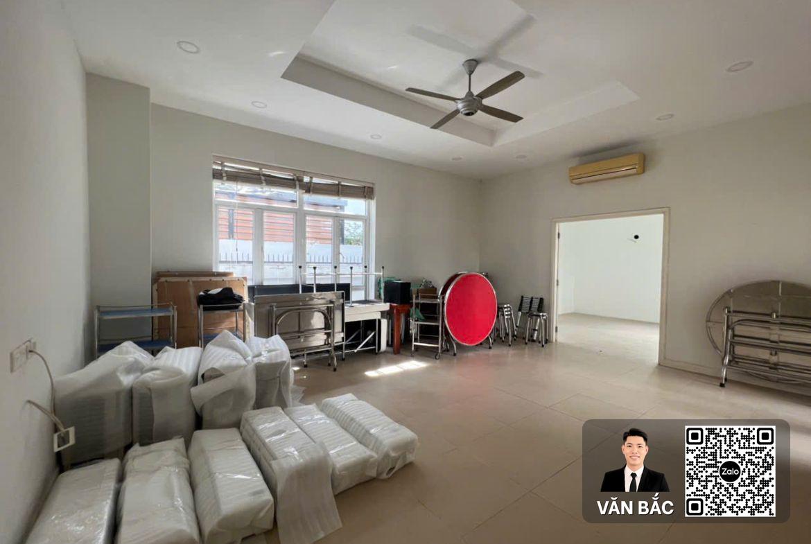 biet-thu-28-lo-a-duong-so-13-van-phat-hung-q7-dt-san-713m²-ham-3-lau-gia-69-tỷ-thue-3000-usd (8)