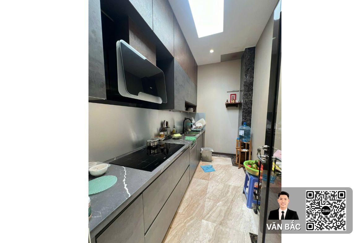 biet-thu-don-lap-2-mat-tien-a69-nam-thong-3-thang-may-garage-2-o-to-dt-1725x18m-3-lau-gia-105-tỷ (10)