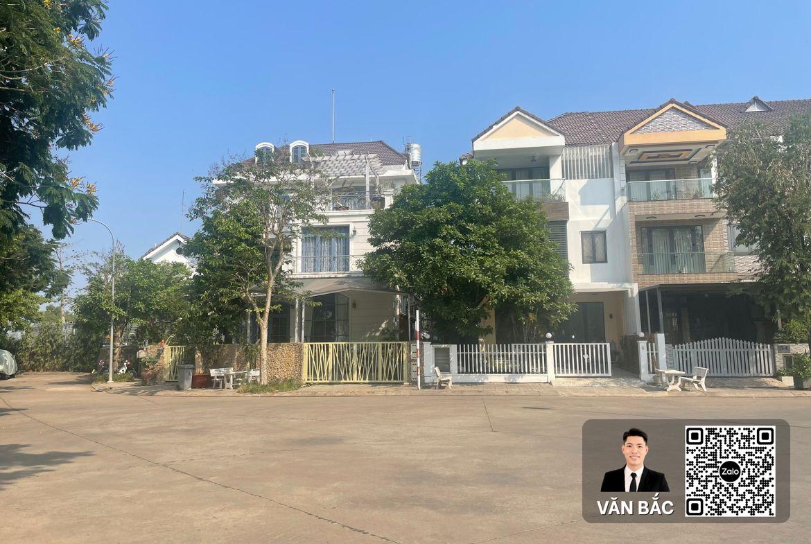 dat-nen-goc-cong-vien-jamona-home-resort-lo-g01-dt-252m-6-5×225-no-14m-song-xanh-rieng-tu-gia-60tr-m2 (5)