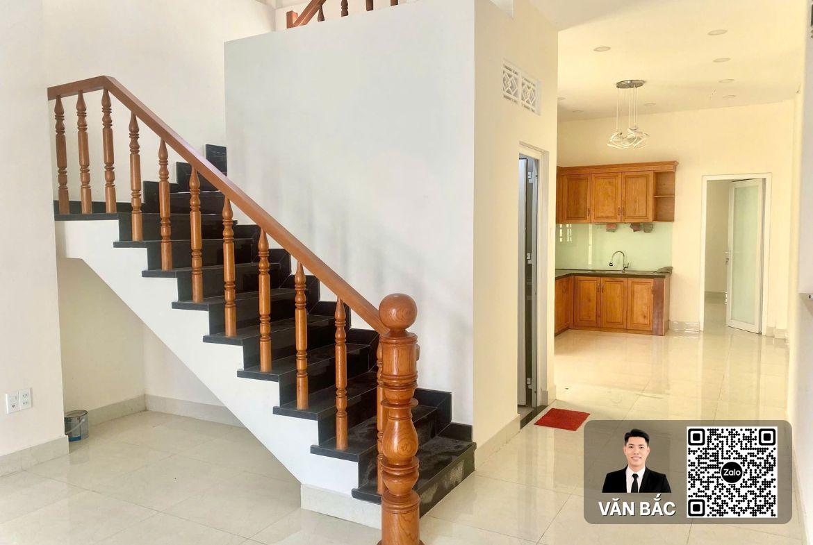 nha-96-5-10a-dao-tong-nguyen-nha-be-dt-5x22m-2-lau-hem-o-to-tranh-gia-93-tỷ (5)