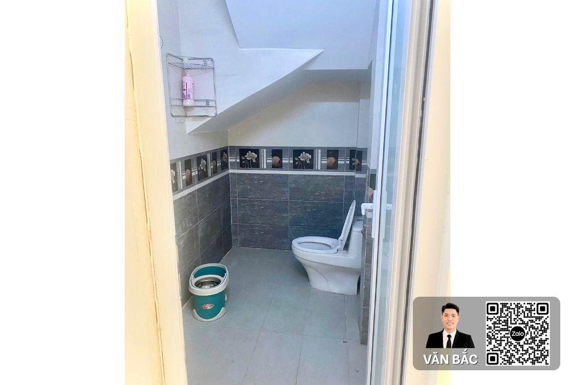 nha-96-5-10a-dao-tong-nguyen-nha-be-dt-5x22m-2-lau-hem-o-to-tranh-gia-93-tỷ (7)