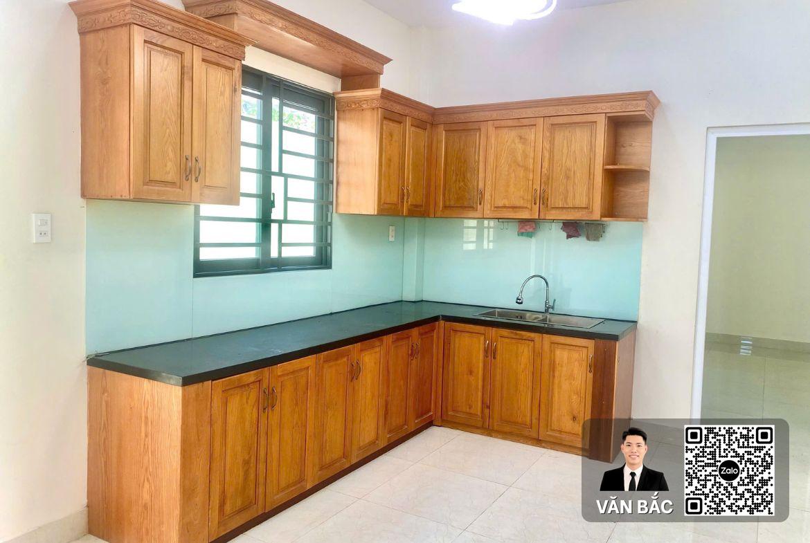 nha-96-5-10a-dao-tong-nguyen-nha-be-dt-5x22m-2-lau-hem-o-to-tranh-gia-93-tỷ (9)