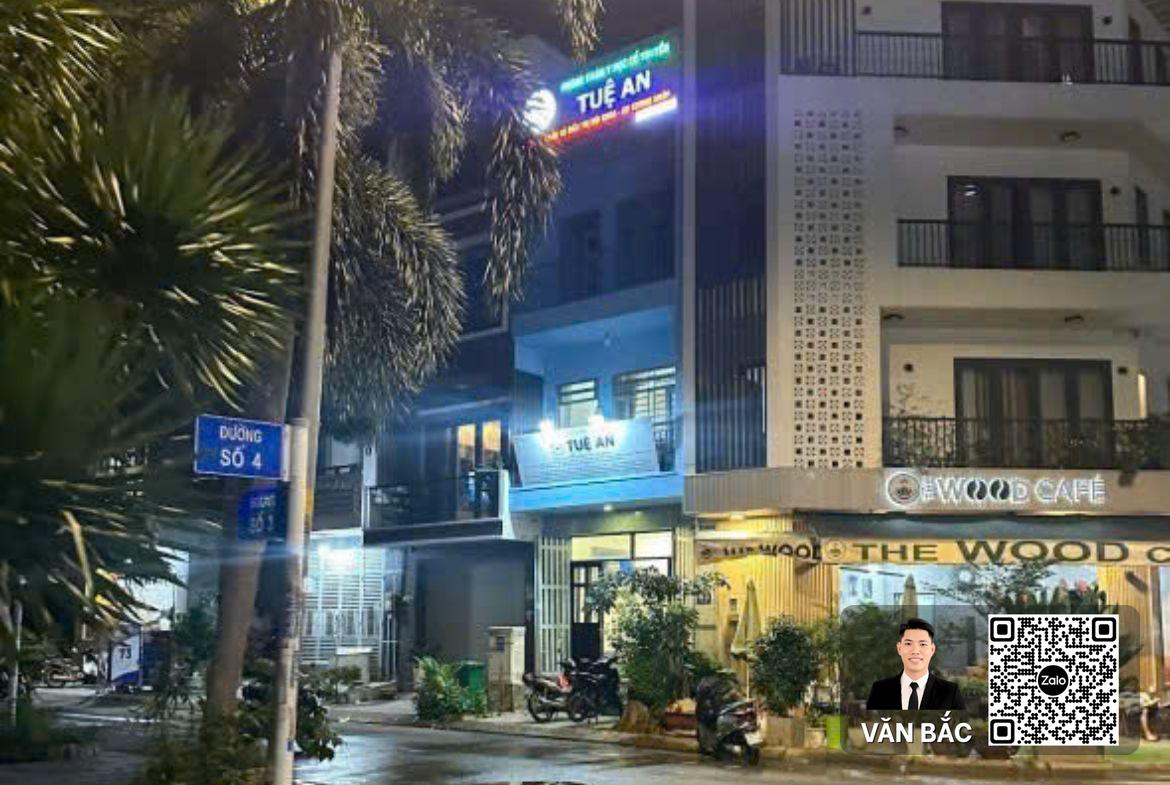 nha-pho-81-duong-so-3-kdc-cong-ich-q4-phu-mỹ-q7-dt-4x18m-4-lau-hdt-1-000-usd-thang-gia-14-tỷ (2)