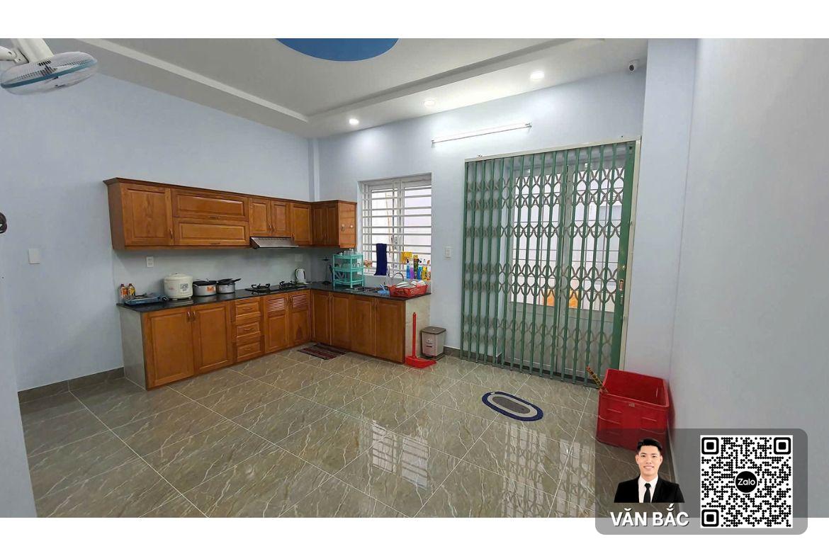 ban-nha-kdc-cong-ich-q4-quan-7-duong-1a-hdt-30-trieu-tret-3-lau-6pn-6wc-gia-16-tỷ (3)