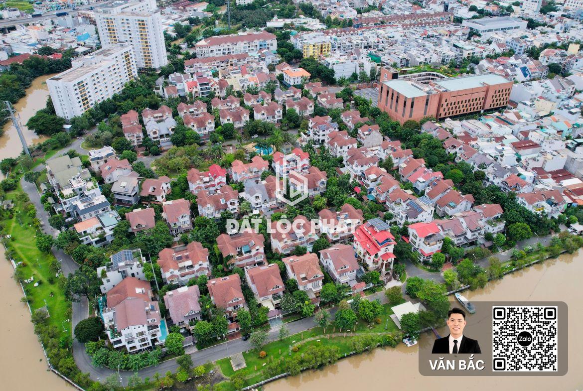 ban-sieu-biet-thu-don-lap-view-song-nam-long-ttc-quan-7-dien-tich-384m²-full-noi-that-gia-100-ty (3)