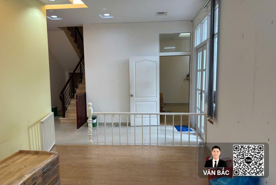 cho-thue-biet-thu-don-lap-mỹ-gia-1-dt-15x19m-3-lau-huong-dong-nam-view-cong-vien-gia-2800-usd (11)