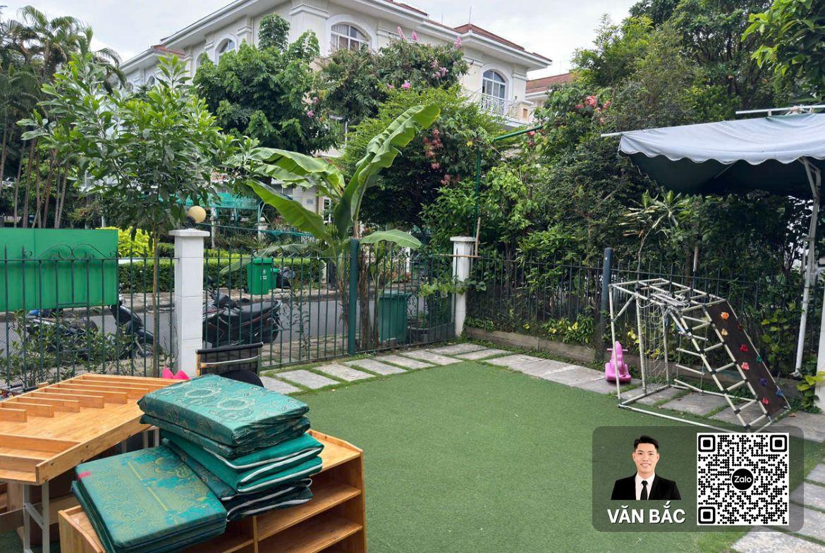 cho-thue-biet-thu-don-lap-mỹ-gia-1-dt-15x19m-3-lau-huong-dong-nam-view-cong-vien-gia-2800-usd (15)