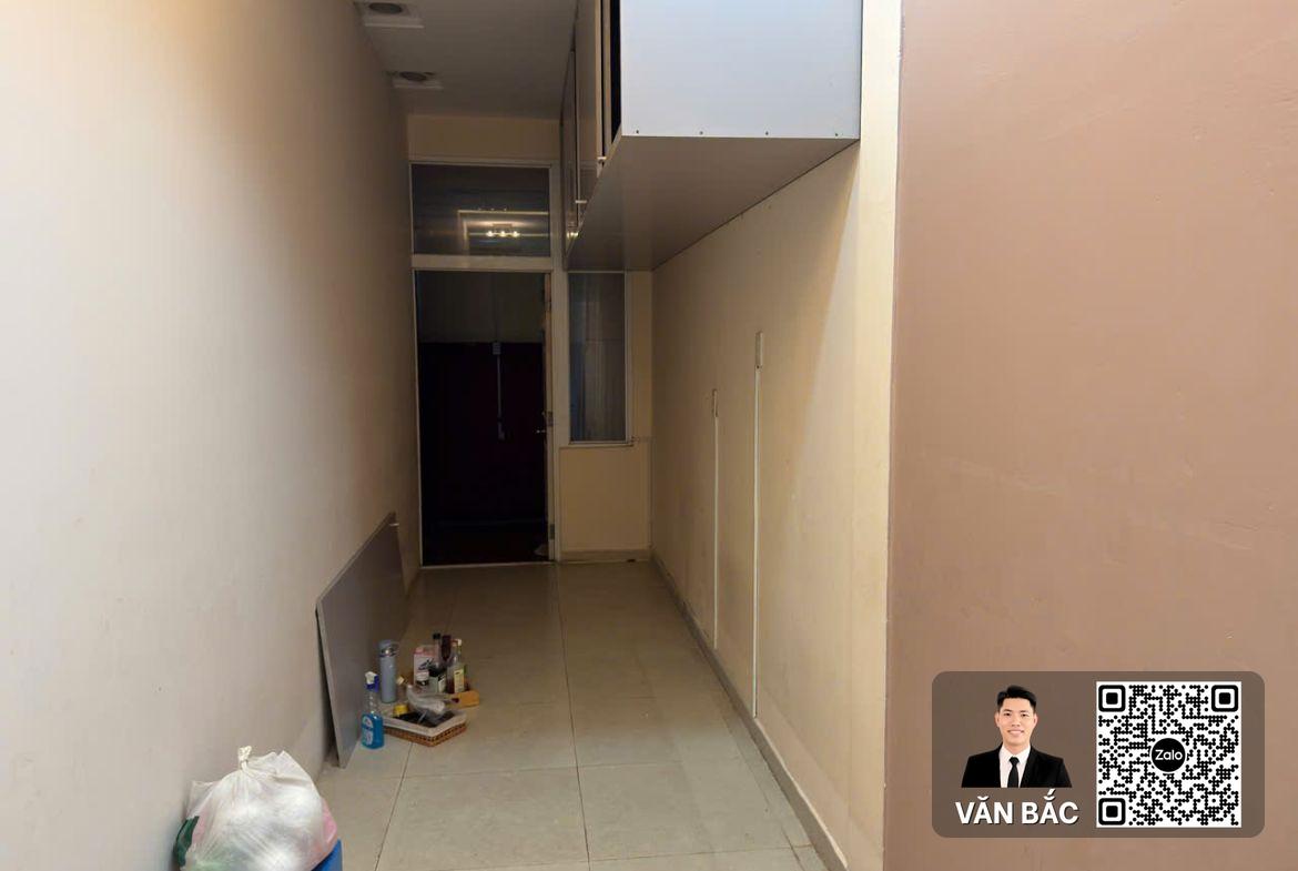 cho-thue-biet-thu-don-lap-mỹ-gia-1-dt-15x19m-3-lau-huong-dong-nam-view-cong-vien-gia-2800-usd (9)