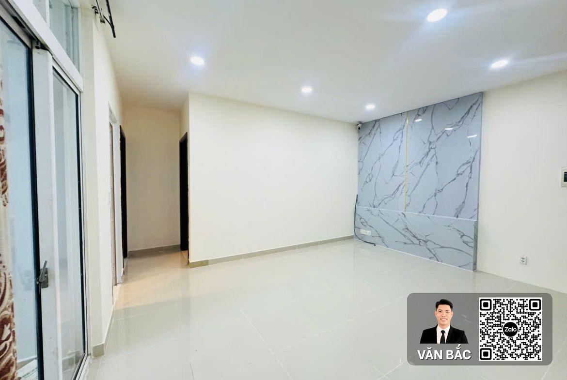cho-thue-biet-thu-goc-san-vuon-mỹ-thai-2b-phu-mỹ-hung-huong-dong-nam-dt-16x16m-3-lau-gia-5000-usd-thang (16)