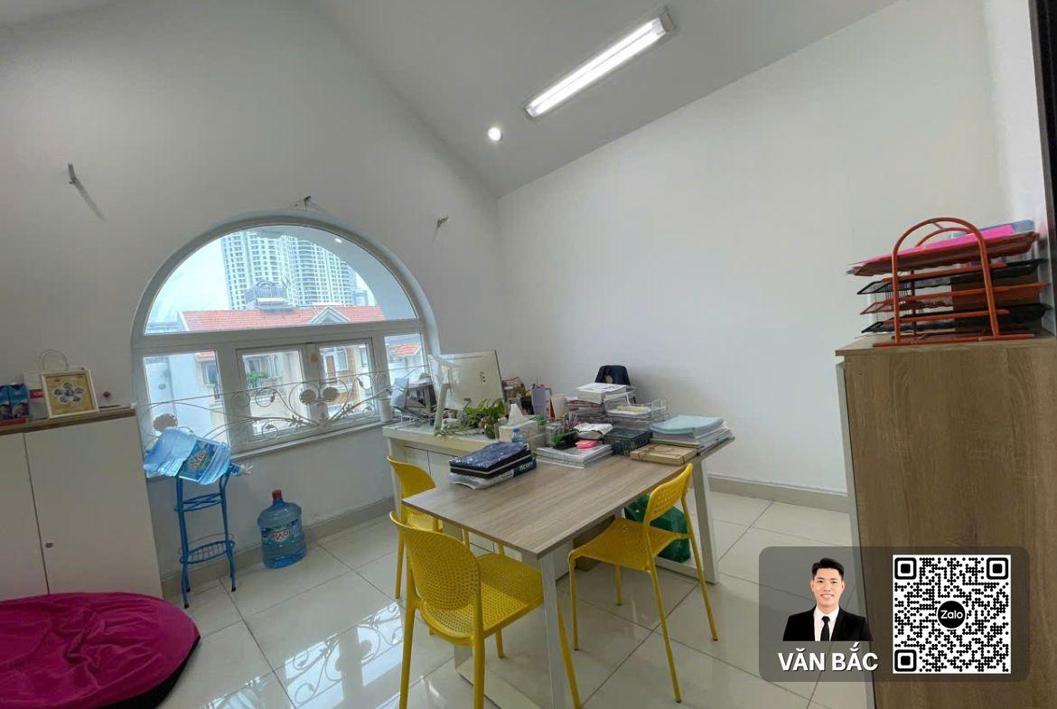 cho-thue-biet-thu-him-lam-kenh-te-dt-10x20m-ham-5-lau-thang-may-9-phong-gia-95-trieu-thang (8)