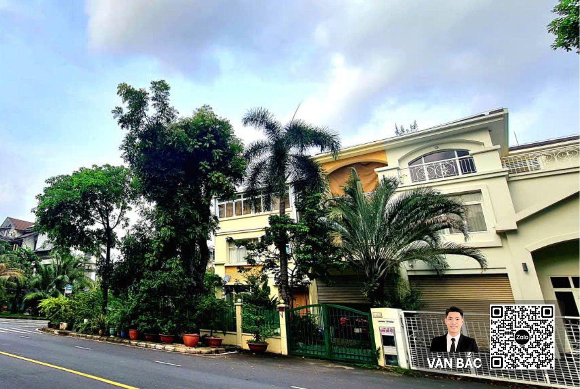 cho-thue-biet-thu-tu-lap-a4-10-mỹ-gia-1-mat-tien-duong-tieu-nam-cong-vien-2ha-dt-15×17-5m-3-lau-gia-5-000-usd-thang (1)