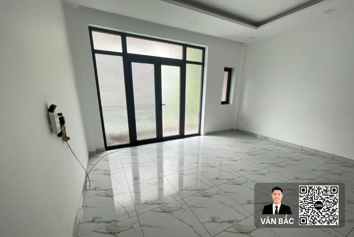 cho-thue-nha-moi-100-co-thang-may-dt-5x20m-ham-5-lau-mat-tien-duong-25a-quan-7-gom-6pn-8wc-gia-thue-55-trieu (8)