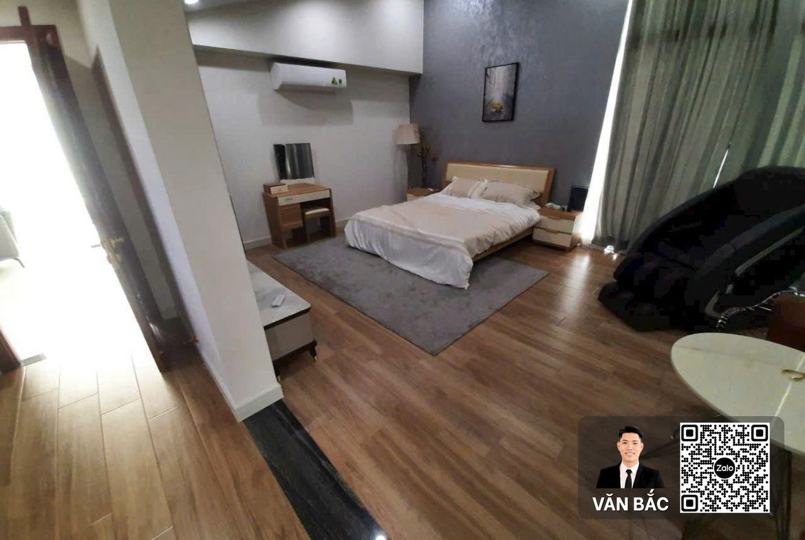 dinh-thu-2-mat-tien-duong-so-3-vph-phu-mỹ-dt-500m²-ham-4-lau-ho-boi-thang-may-hdt-5-500-usd-gia-100-tỷ (13)