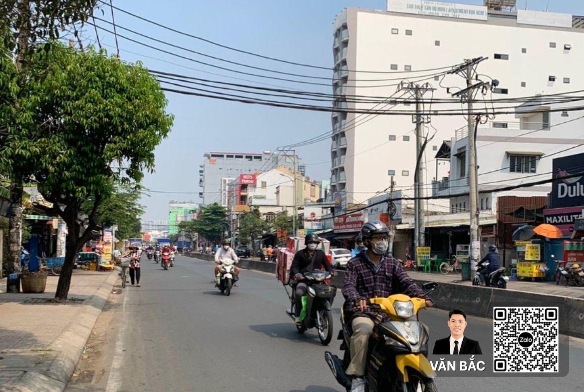 nha-mat-tien-huynh-tan-phat-quan-7-dt-5-5x18m-3-tang-kien-co-gia-175-tỷ (2)