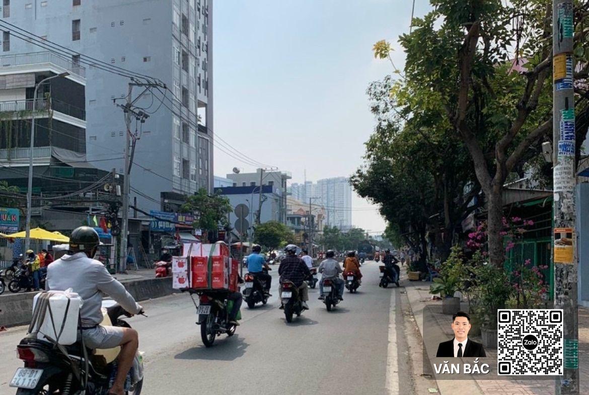 nha-mat-tien-huynh-tan-phat-quan-7-dt-5-5x18m-3-tang-kien-co-gia-175-tỷ (3)