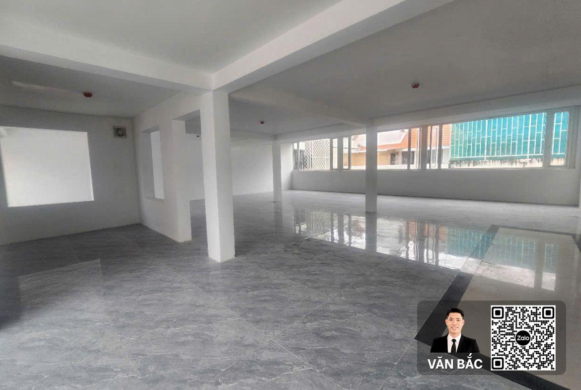 ban-cho-thue-nguyen-can-toa-nha-kdc-him-lam-quan-7-mat-tien-hoang-trong-mau-dt-15x20m-300m²-ham-4-lau-ban-150-tỷ-thue-260-trieu-thang (5)