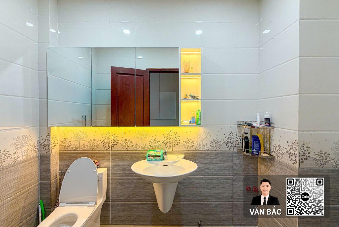 biet-thu-2-mat-tien-h1-duong-so-3-jamona-city-view-cong-vien-dt-11x17m-3-lau-vi-tri-doc-ton-30-ty (11)