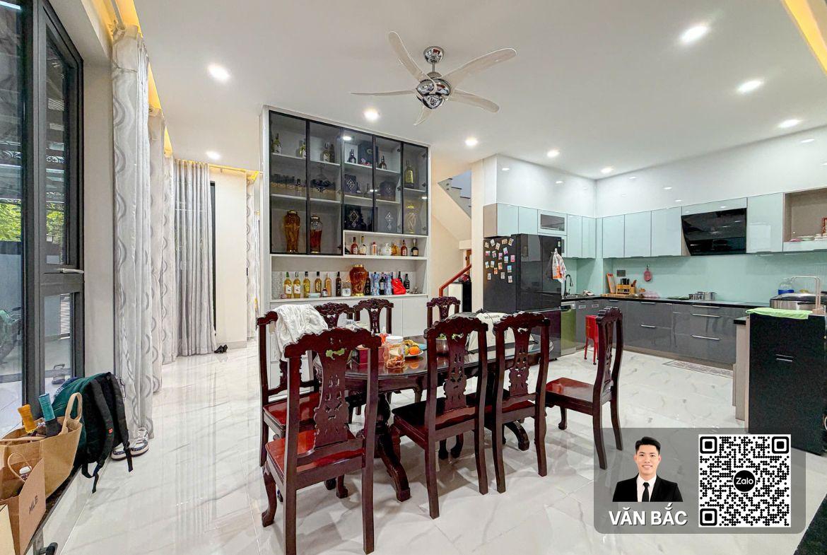 biet-thu-2-mat-tien-h1-duong-so-3-jamona-city-view-cong-vien-dt-11x17m-3-lau-vi-tri-doc-ton-30-ty (13)
