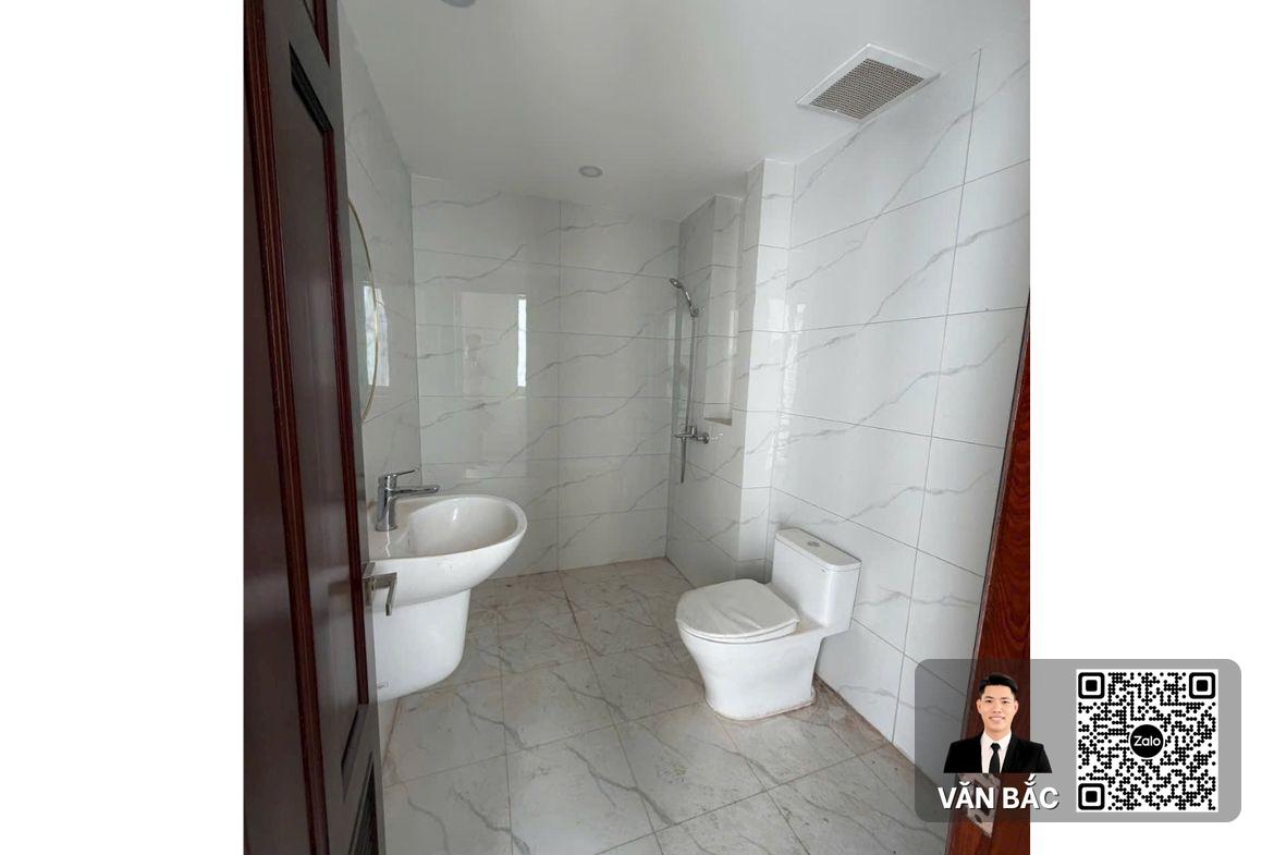 cho-thue-toa-nha-mỹ-toan-2-phu-mỹ-hung-co-thang-may-dt-6×18-5m-5-lau-gia-3-000-usd-thang (7)