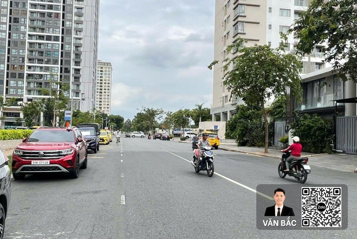 goc-3-mat-tien-mỹ-phu-2-phu-mỹ-hung-dien-tich-750m²-30x25m-full-noi-that-cao-cap-ban-650-tỷ-thue-18-000-usd-thang (3)