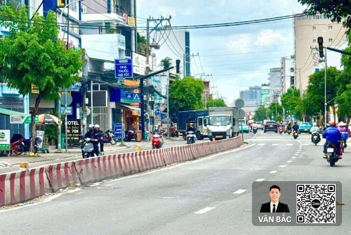 nha-pho-mat-tien-huynh-tan-phat-quan-7-dien-tich-108m²-6x18m-so-hong-rieng-gia-17-5-ty (1)