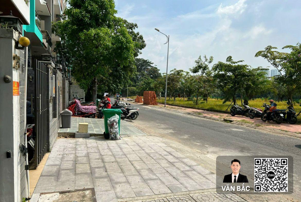 nha-pho-view-cong-vien-kdc-him-lam-quan-7-dt-5x20m-ham-4-tang-san-trong-huong-dong-nam-gia-30-tỷ (11)